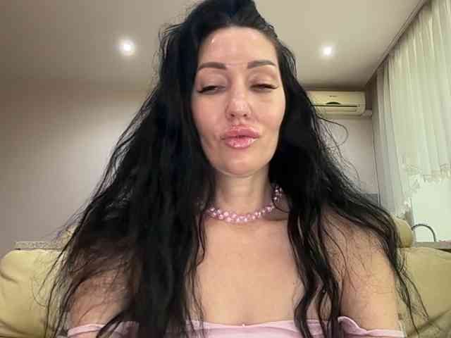 KorolevaQween000 Sex Cam Show
