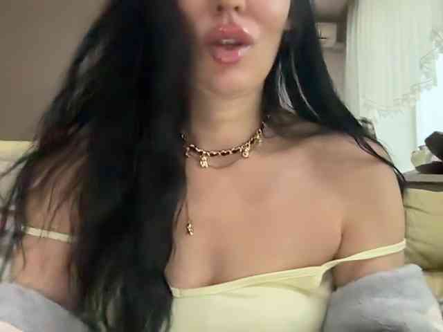 KorolevaQween000 webcam