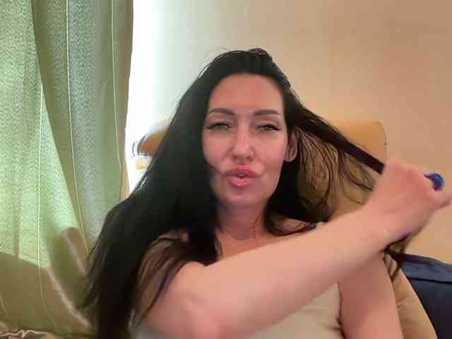KorolevaQween000 webcam