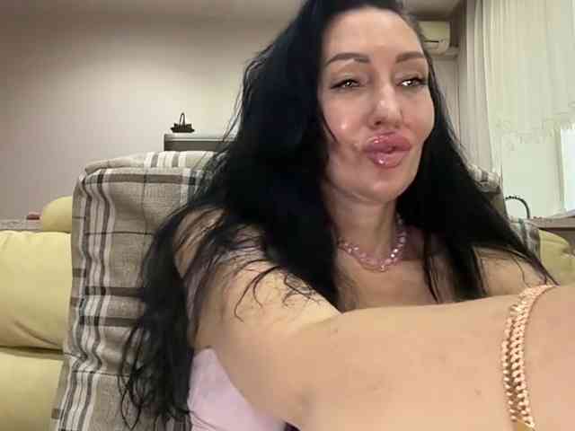 KorolevaQween000 Sex Cam Show