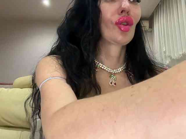 sexy web cam KorolevaQween000