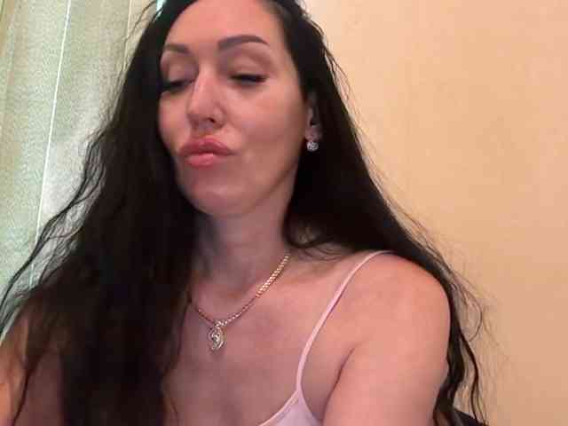 KorolevaQween000 webcam