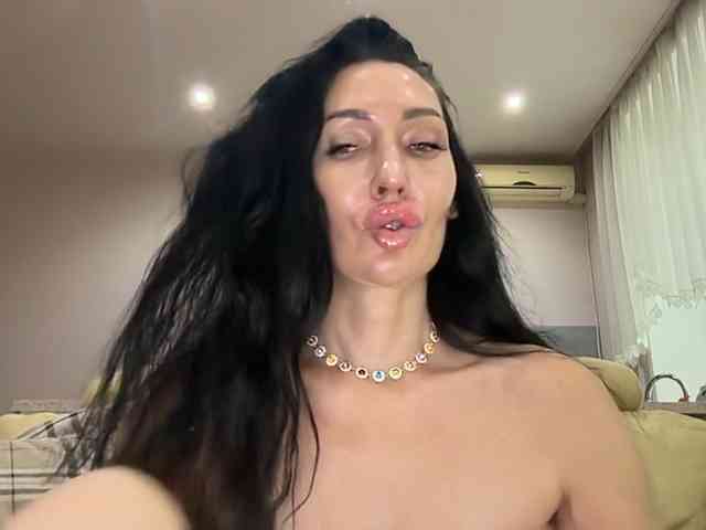 KorolevaQween000 Sex Cam Show