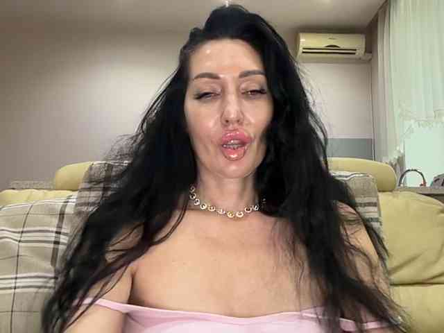 KorolevaQween000 Sex Cam Show
