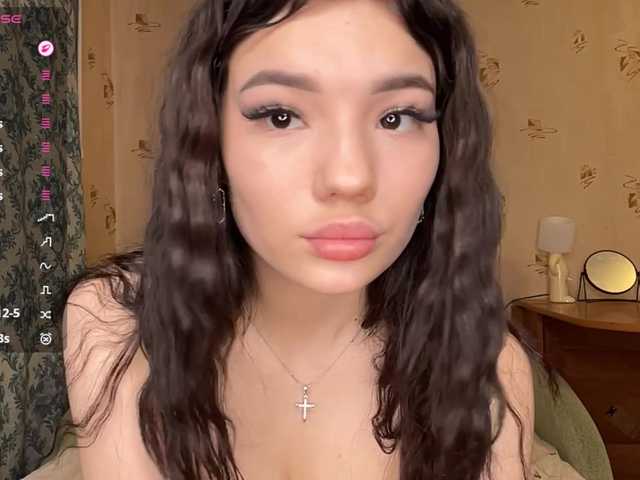 GennyVowels's BongaCams show and profile