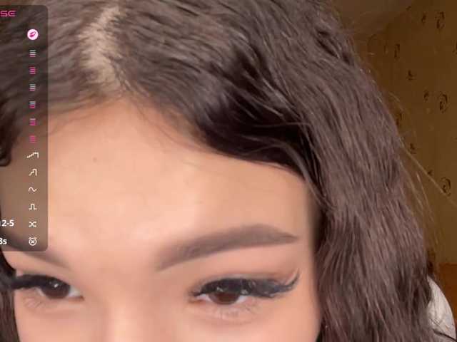 GennyVowels's BongaCams show and profile