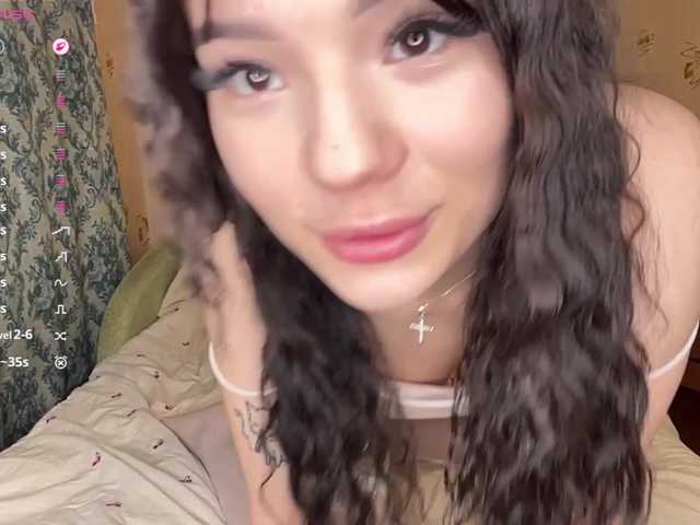 GennyVowels's BongaCams show and profile