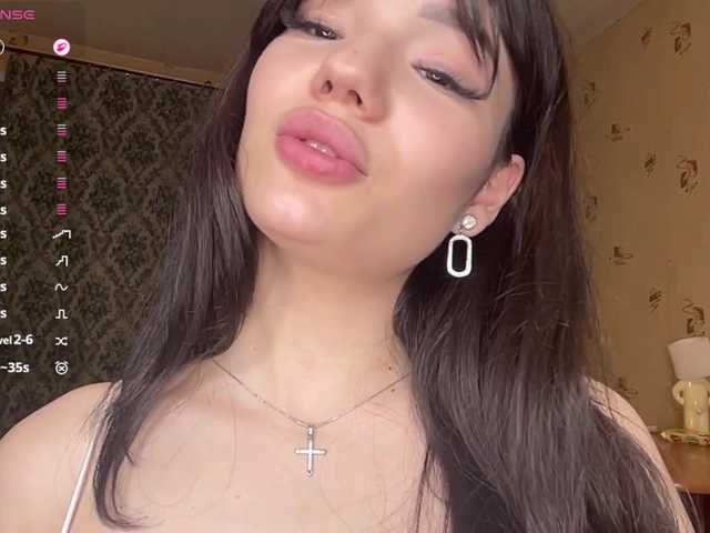 GennyVowels's BongaCams show and profile