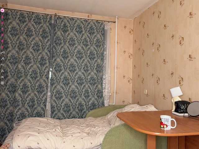 GennyVowels webcam