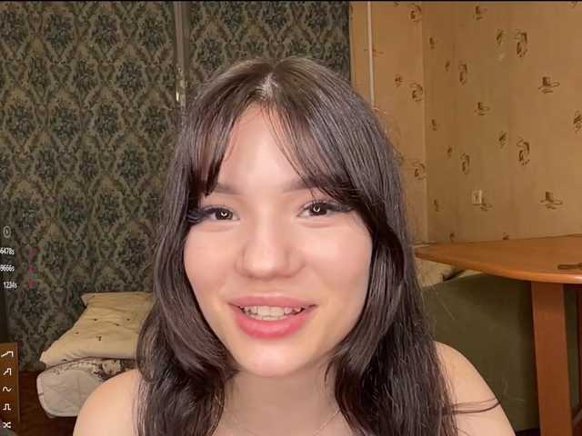 GennyVowels live cam