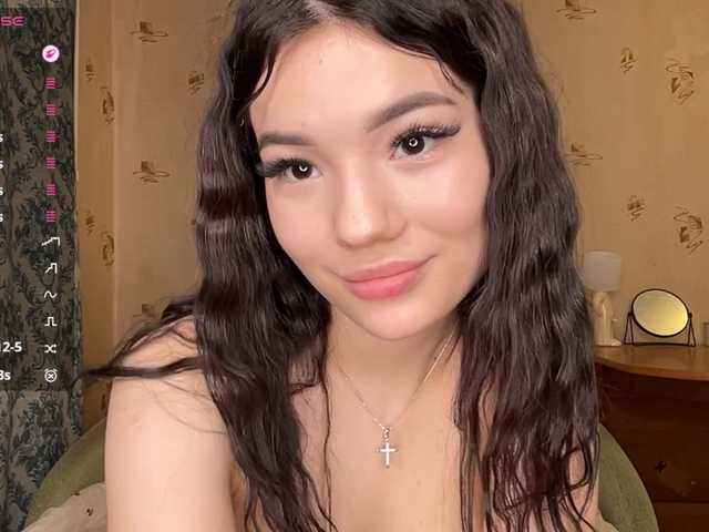 GennyVowels's BongaCams show and profile