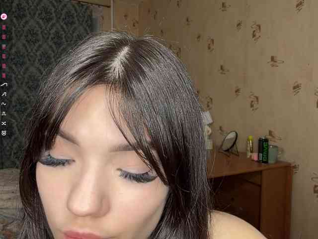 GennyVowels webcam