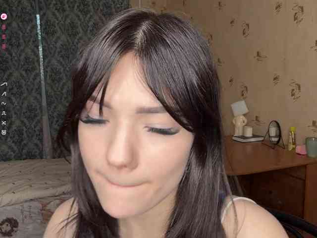 GennyVowels webcam