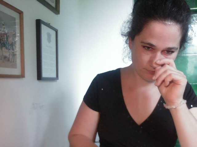 AmanelWhite webcam