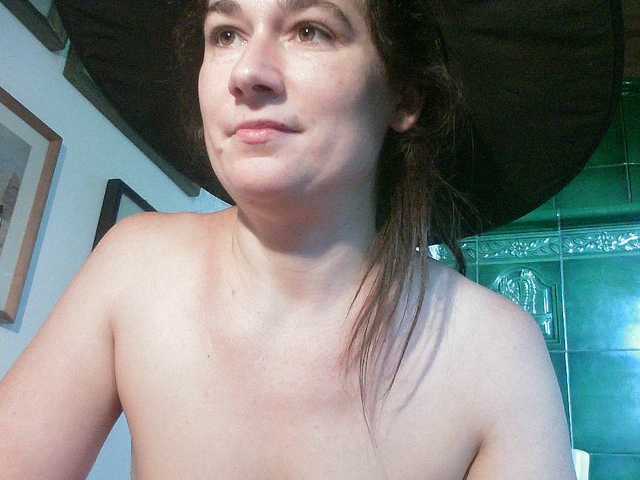 ConsciousKitti live webcam show