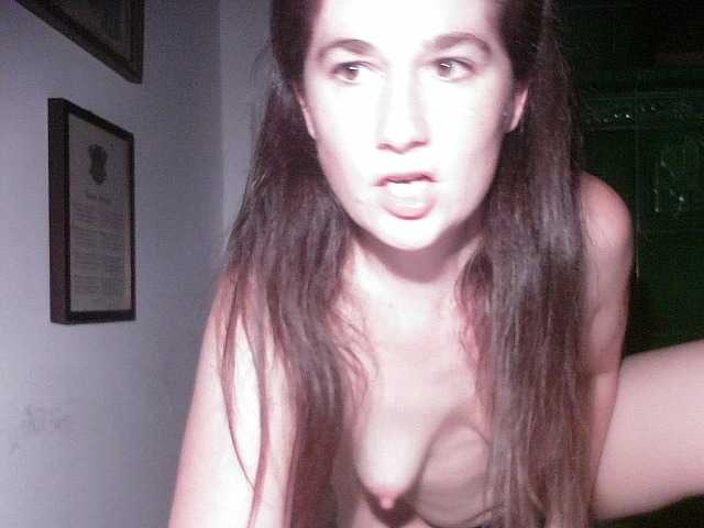 AmanelWhite webcam