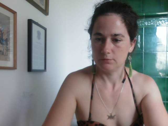 AmanelWhite live webcam show