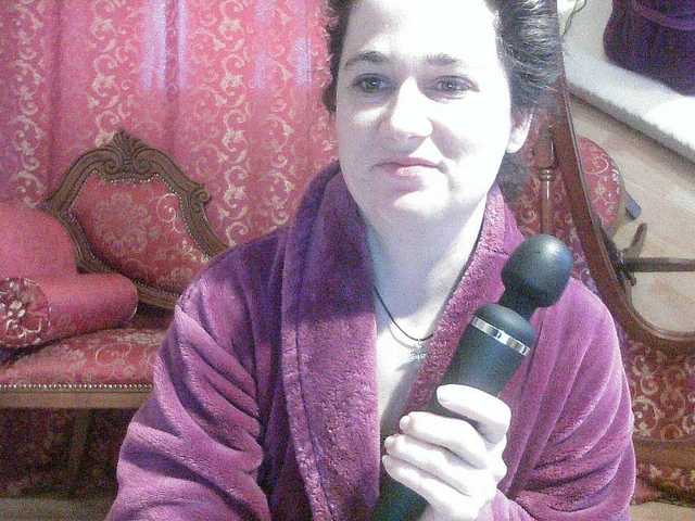 ConsciousKitti's BongaCams show and profile