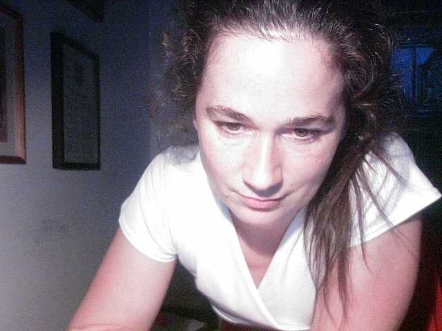 AmanelWhite webcam