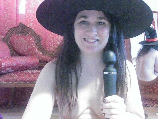 ConsciousKitti's BongaCams show and profile