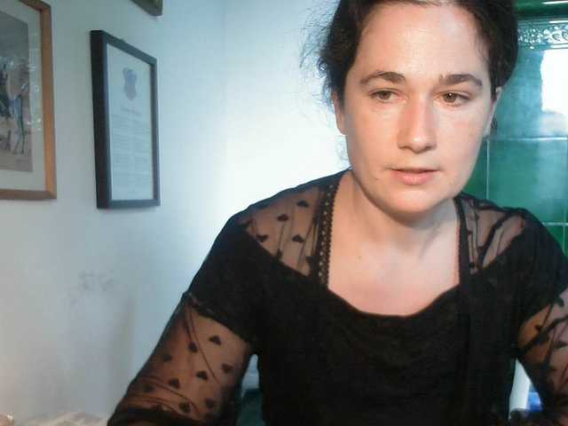 AmanelWhite webcam