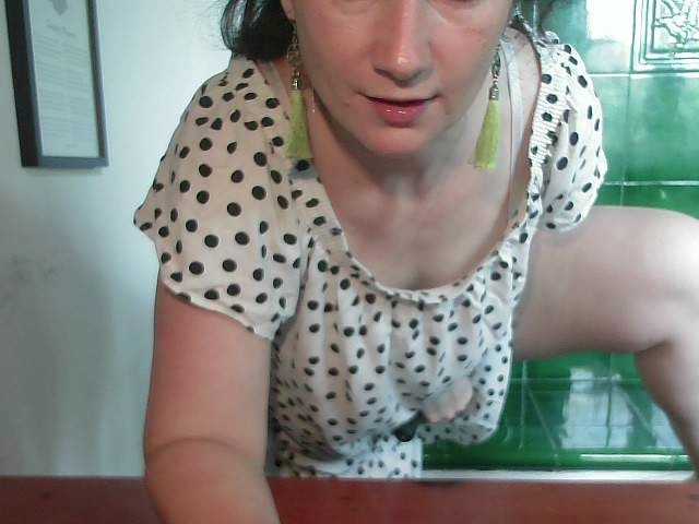 ConsciousKitti live webcam show