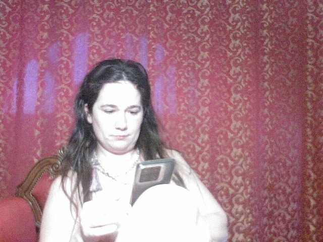 AmanelWhite webcam