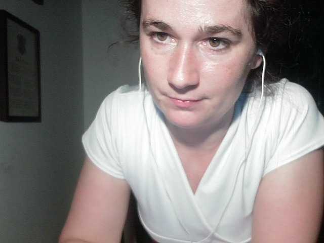 AmanelWhite webcam