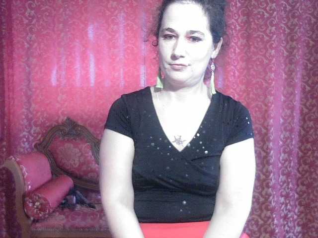 AmanelWhite webcam