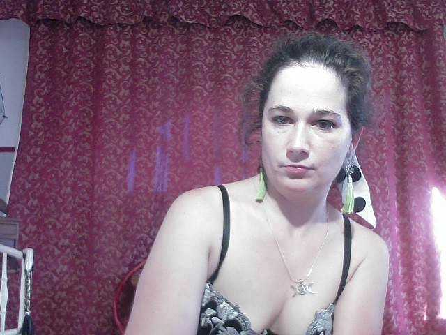 AmanelWhite webcam