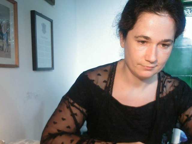 AmanelWhite webcam