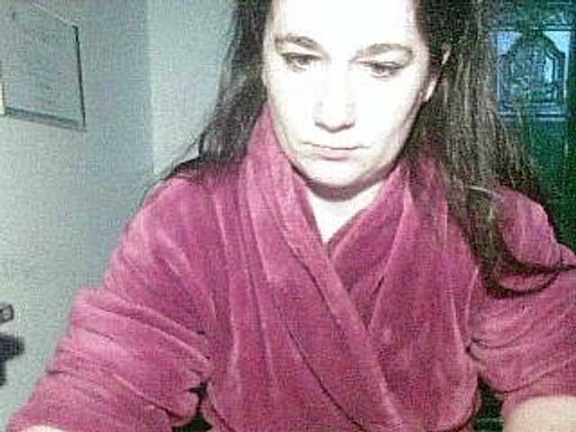 AmanelWhite webcam