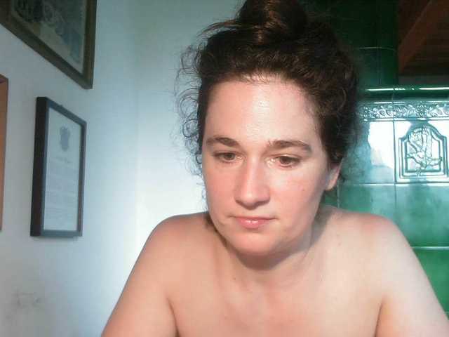 ConsciousKitti live webcam show