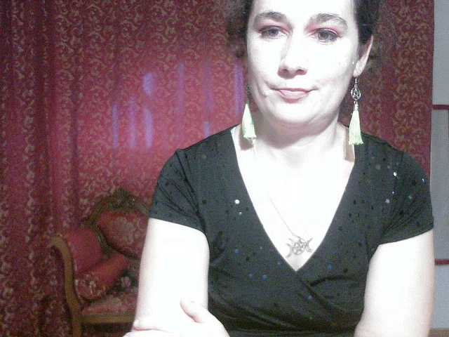 AmanelWhite webcam