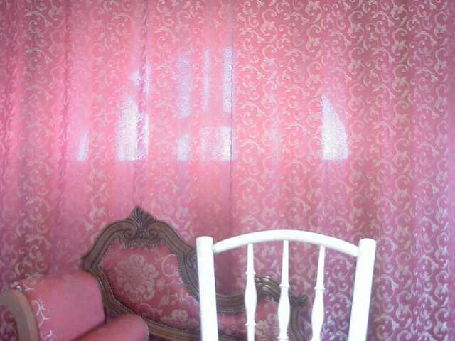 AmanelWhite webcam
