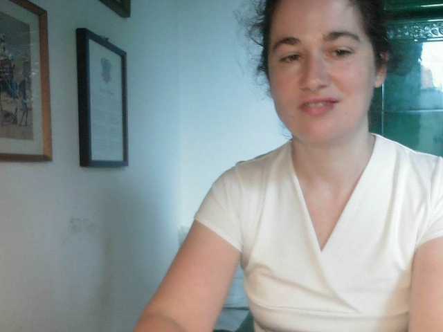 AmanelWhite webcam