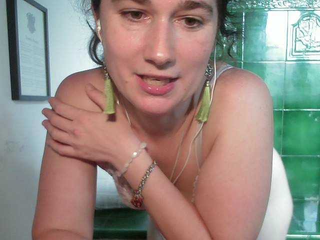 ConsciousKitti live webcam show