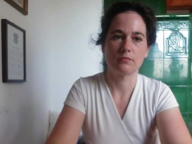 AmanelWhite webcam