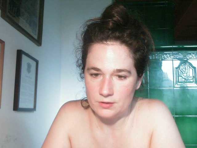 ConsciousKitti live webcam show