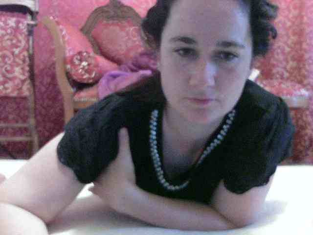 AmanelWhite webcam