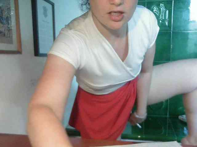 AmanelWhite webcam