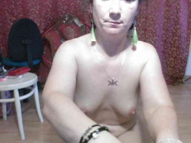 AmanelWhite webcam