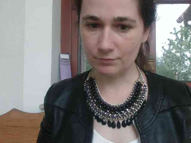 Модель: AmanelWhite