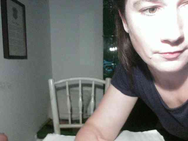 AmanelWhite webcam