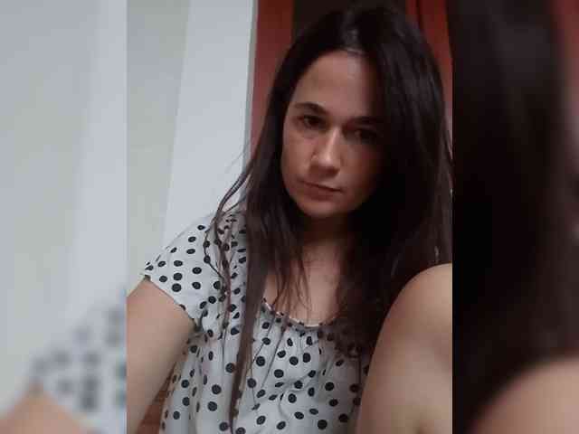AmanelWhite webcam