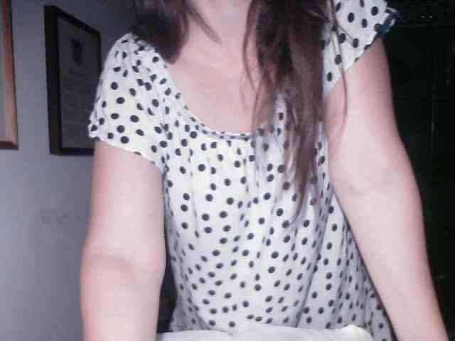 AmanelWhite webcam