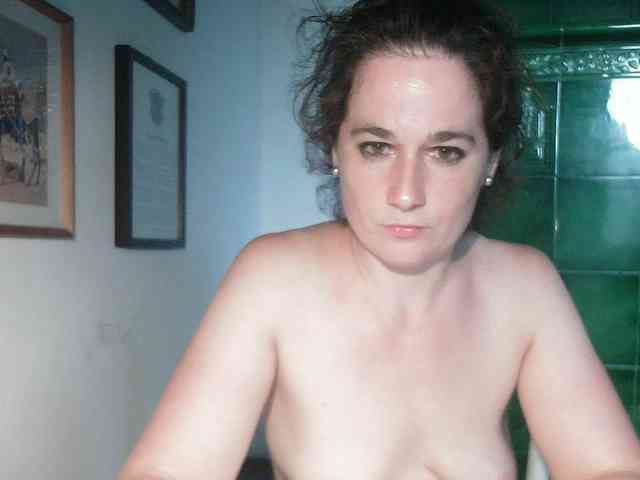 AmanelWhite webcam