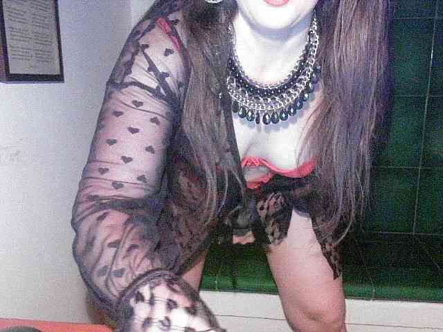 AmanelWhite