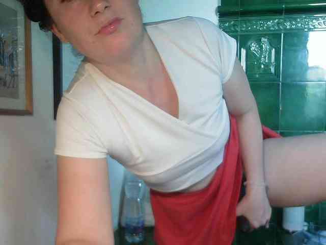 AmanelWhite webcam