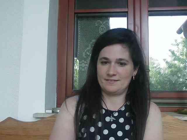 AmanelWhite webcam